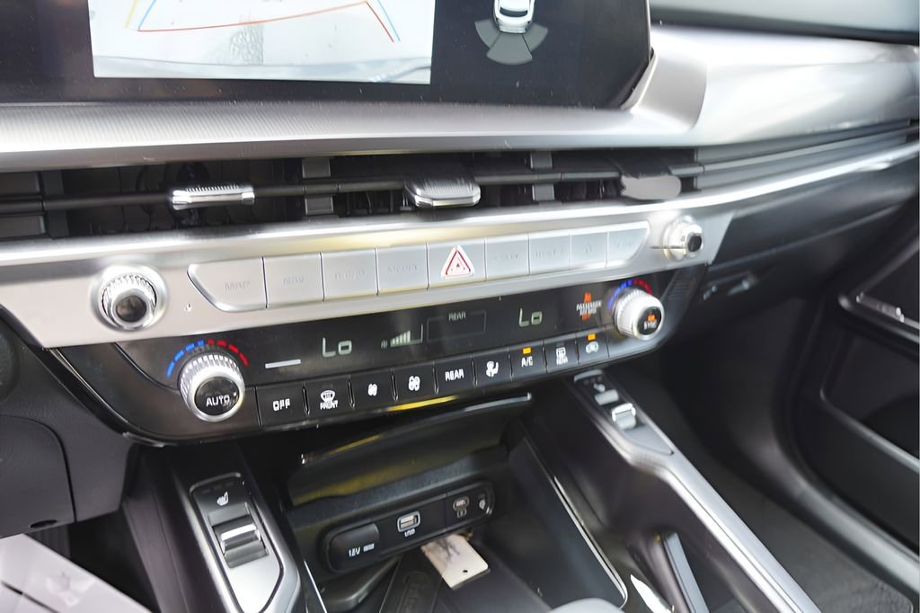 Used 2025 Kia Telluride S image 26