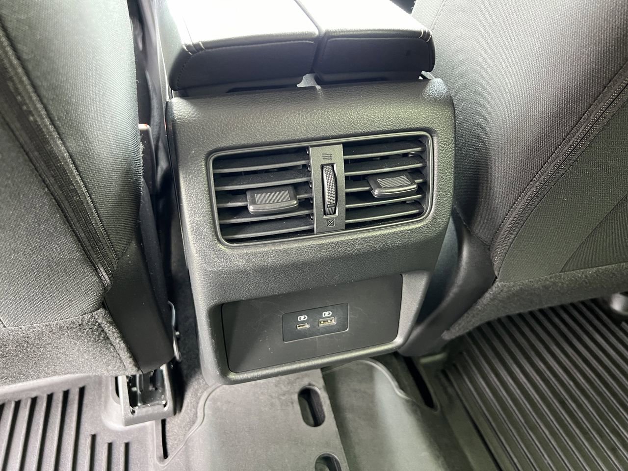 Certified 2023 Nissan Rogue SV FWD image 23