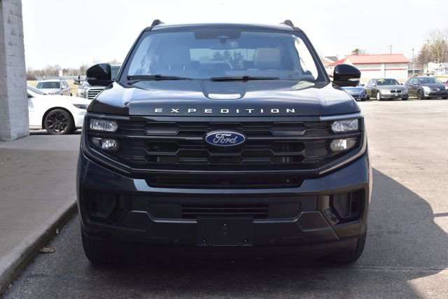 Used 2025 Ford Expedition Max Active AWD/4WD image 13