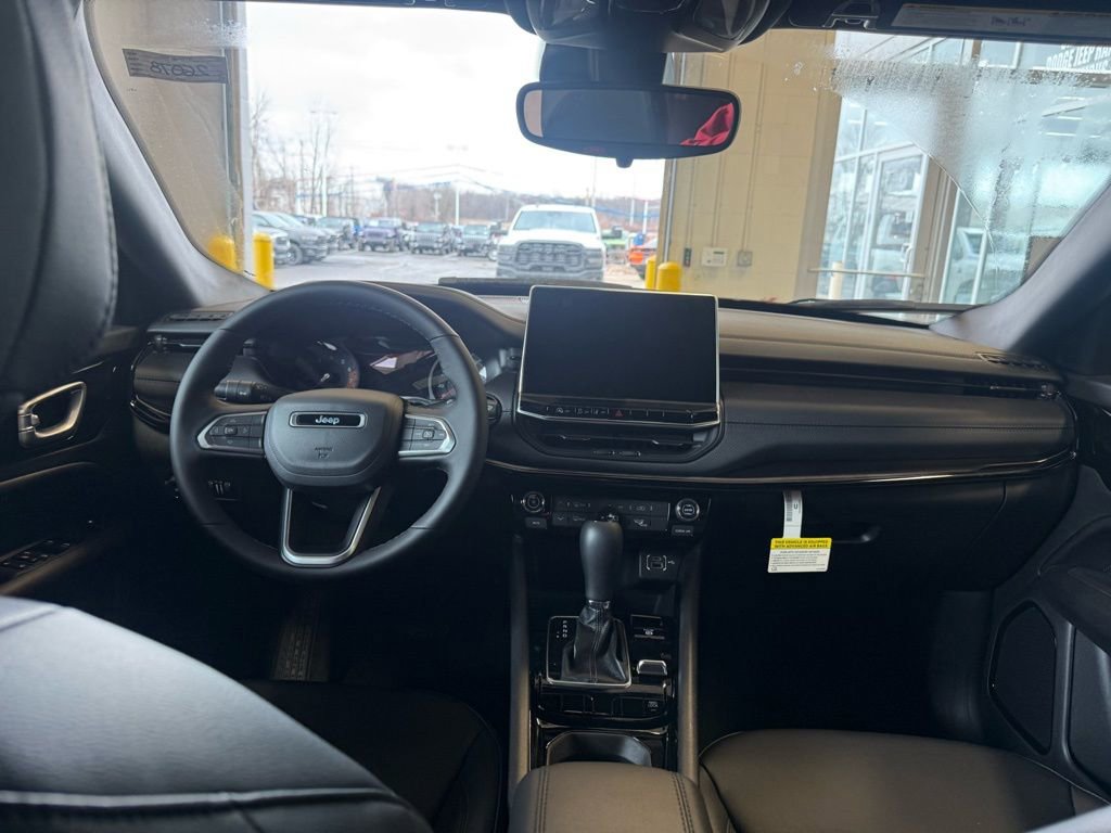 New 2026 Jeep Compass Latitude image 34