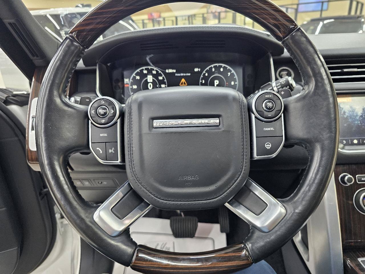 Used 2017 Land Rover Range Rover HSE AWD/4WD image 31