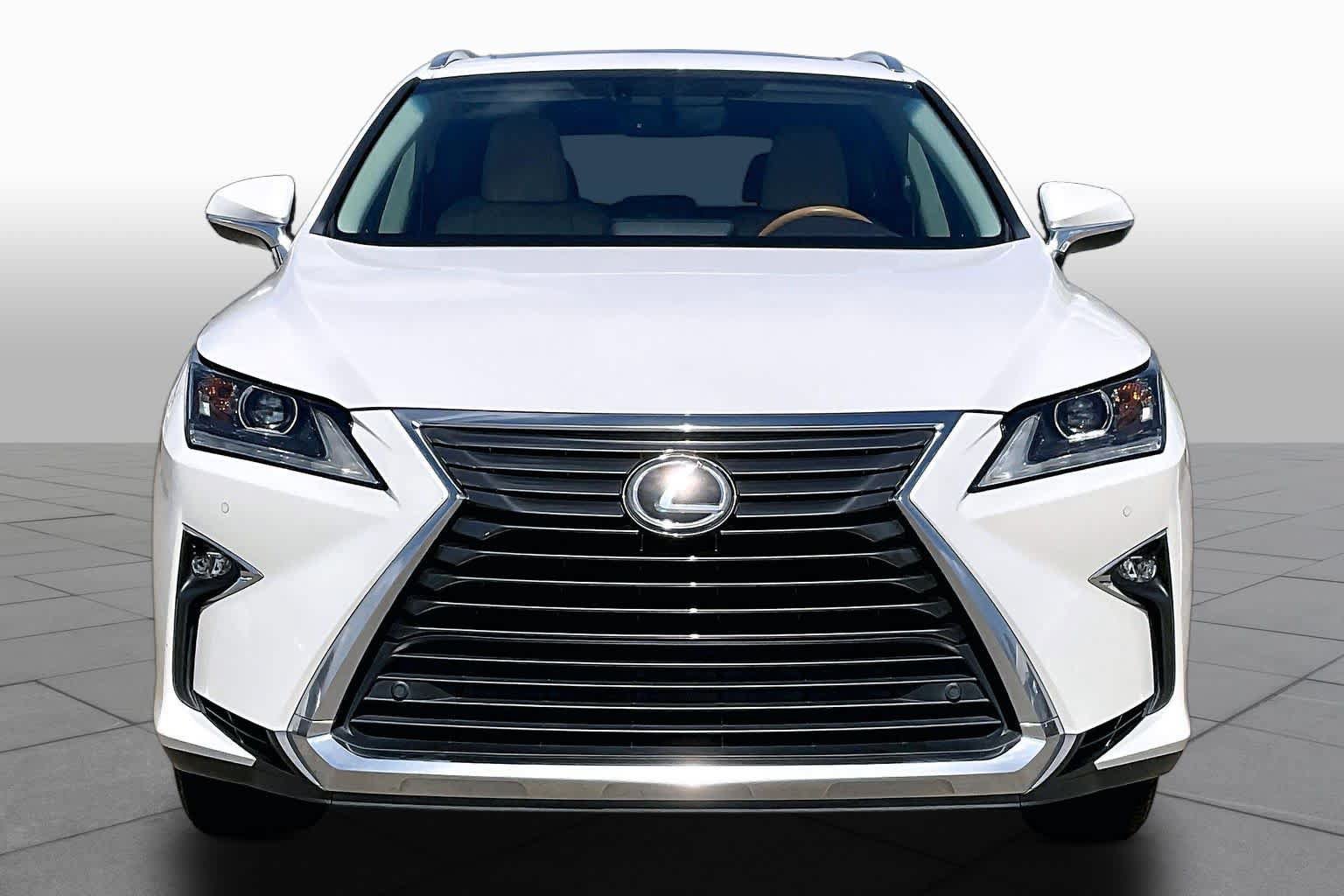 Used 2016 Lexus RX 350 FWD w/ Premium Package image 4