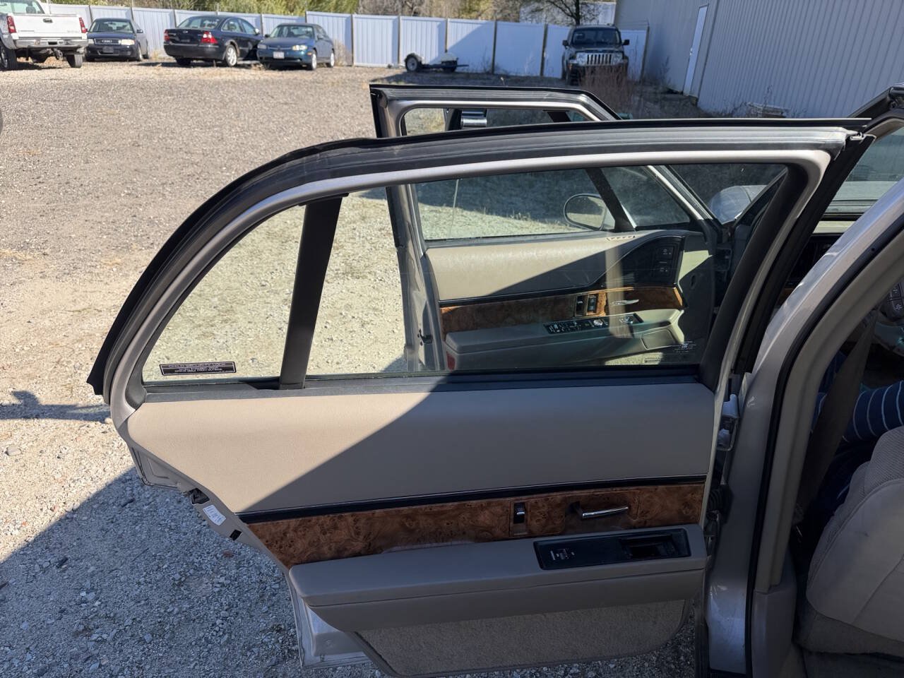 Used 1996 Buick Le Sabre Limited FWD image 22