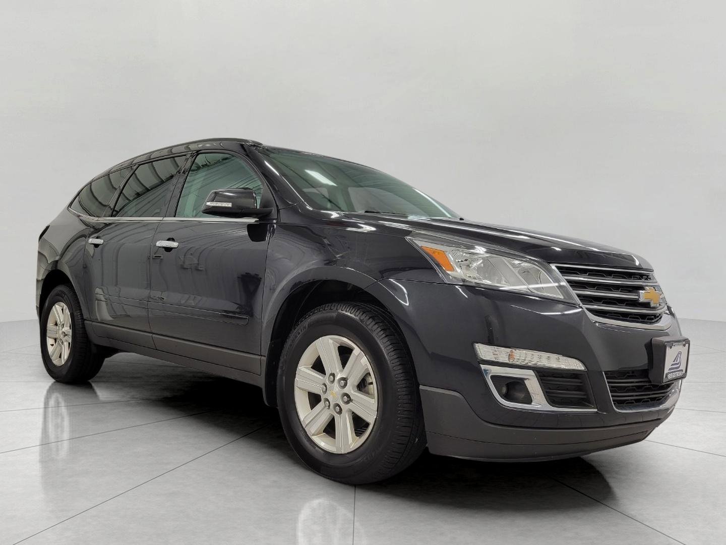 Used 2014 Chevrolet Traverse LT image 1
