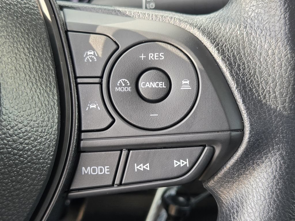 Used 2026 Toyota Corolla LE FWD image 22