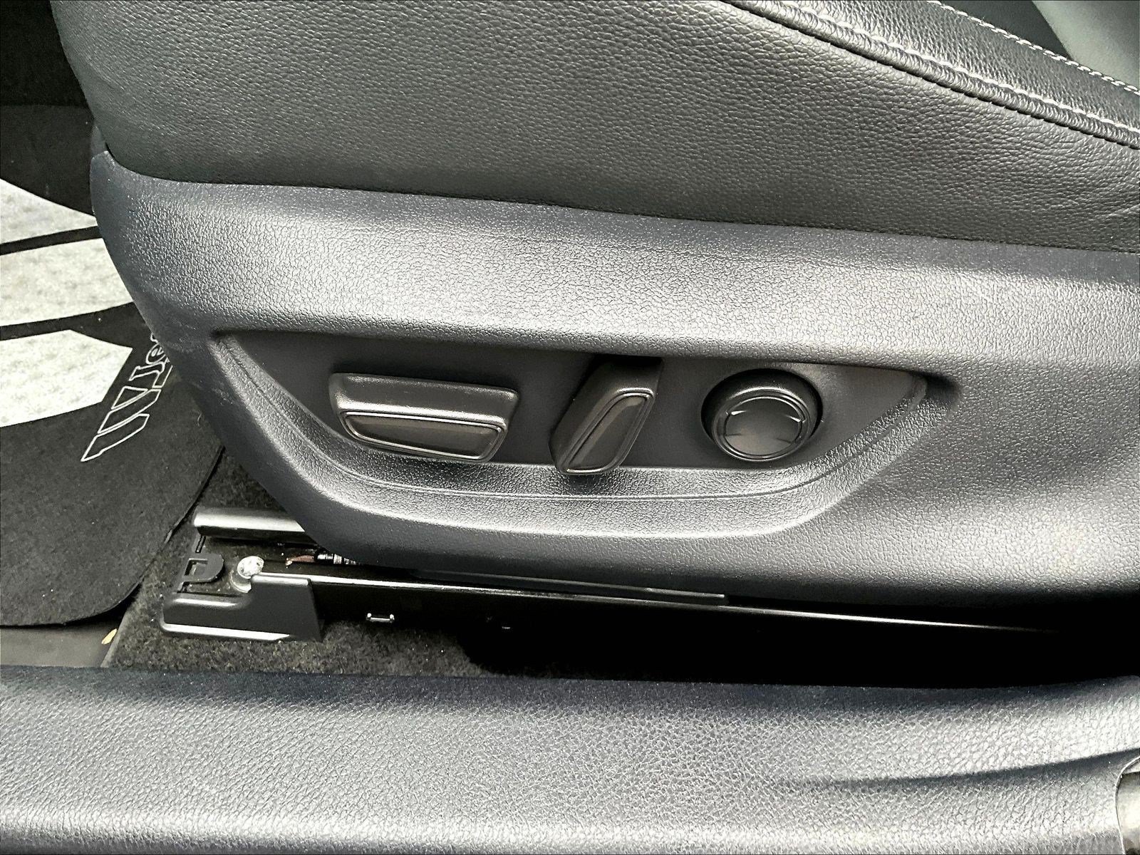 Used 2025 Toyota Camry SE FWD image 36