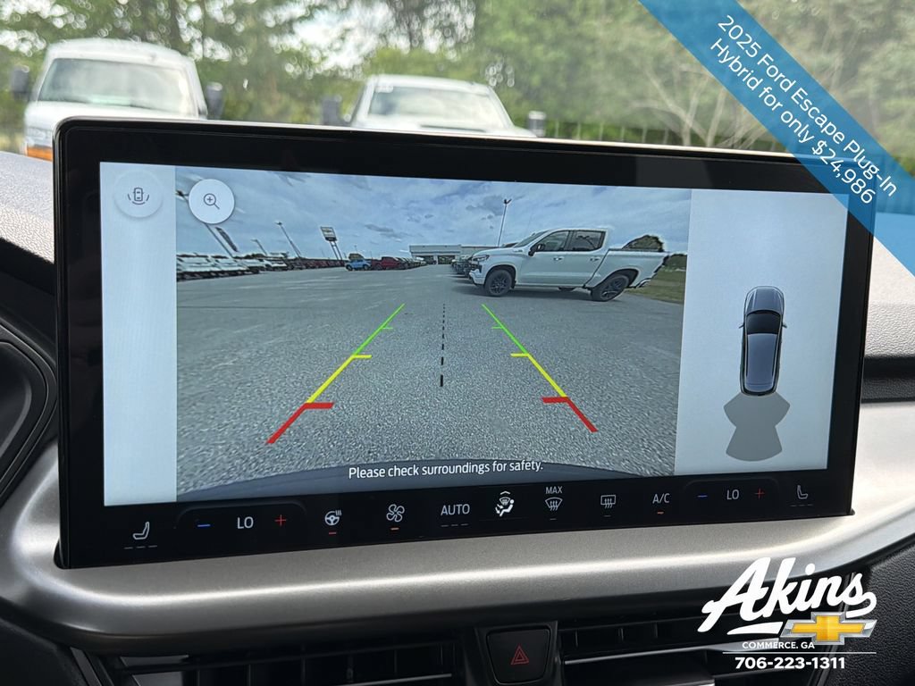 Used 2025 Ford Escape SE FWD image 25
