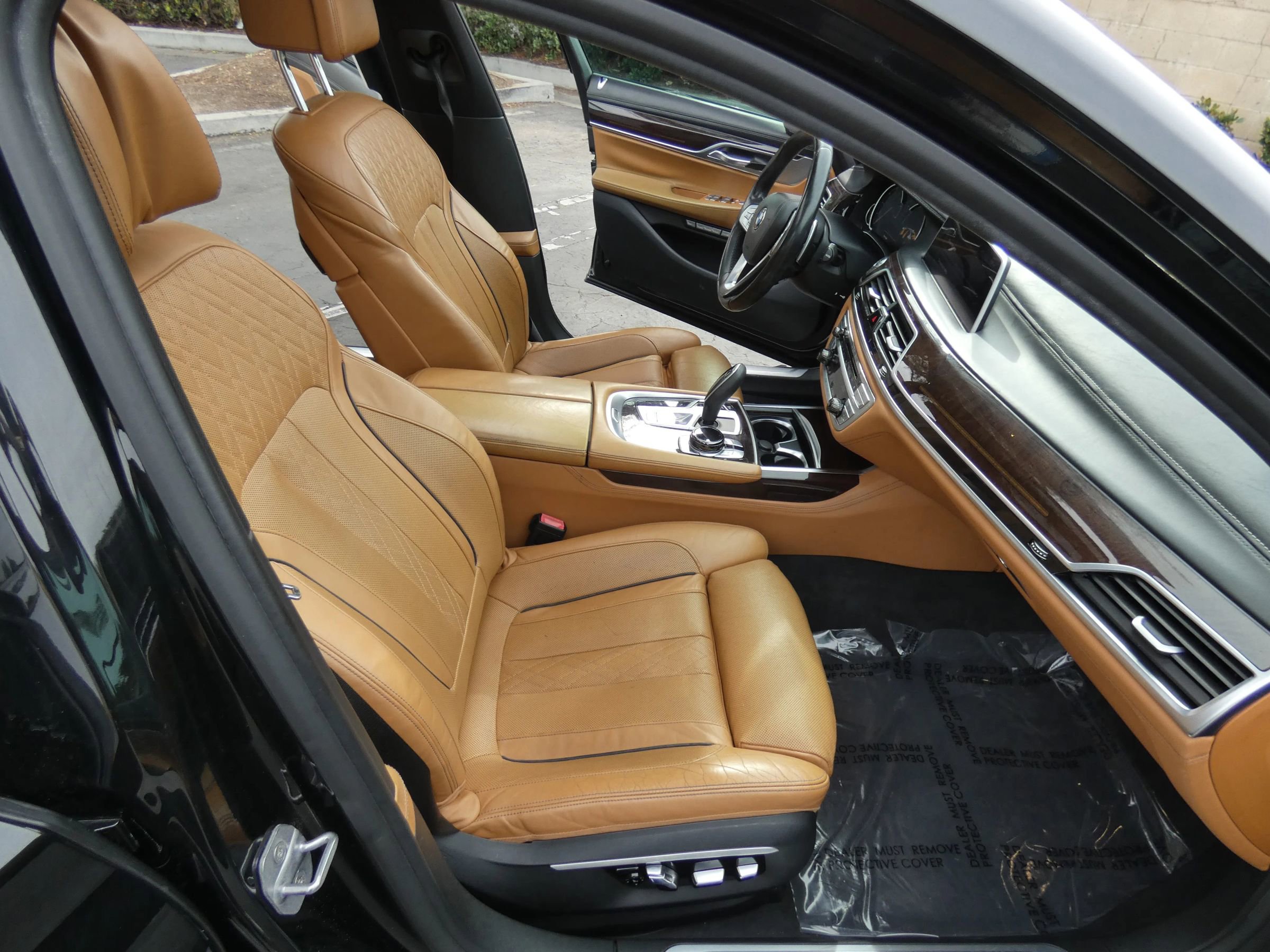 Used 2016 BMW 750i xDrive image 29