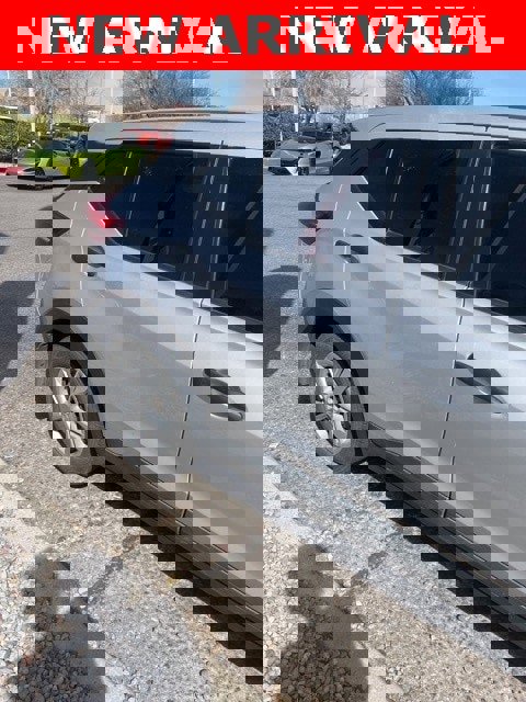 Used 2020 Nissan Kicks S image 10