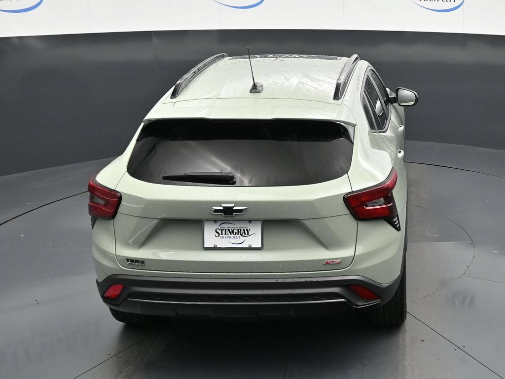 Used 2024 Chevrolet Trax RS w/ Sunroof Package FWD image 23