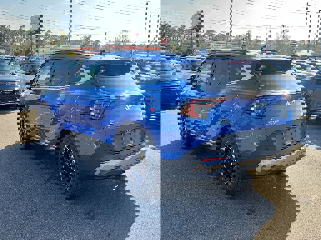 New 2026 Kia Sportage EX w/ EX Panorama Roof Package image 4