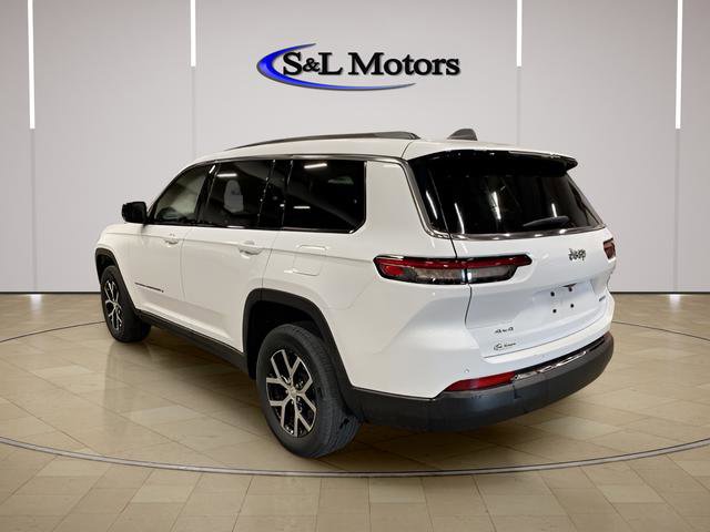 Used 2023 Jeep Grand Cherokee L Limited w/ Luxury Tech Group II AWD/4WD image 5
