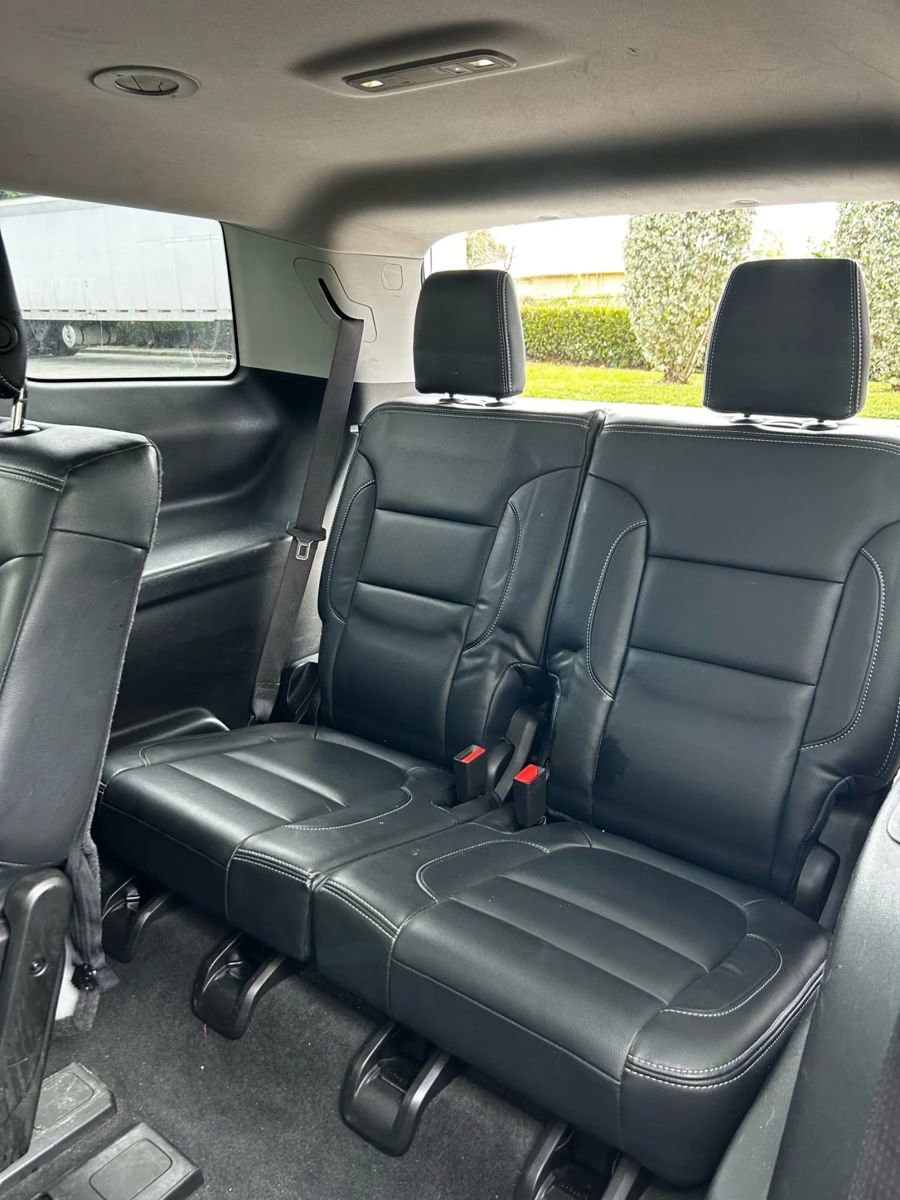 Used 2019 GMC Acadia SLE image 16