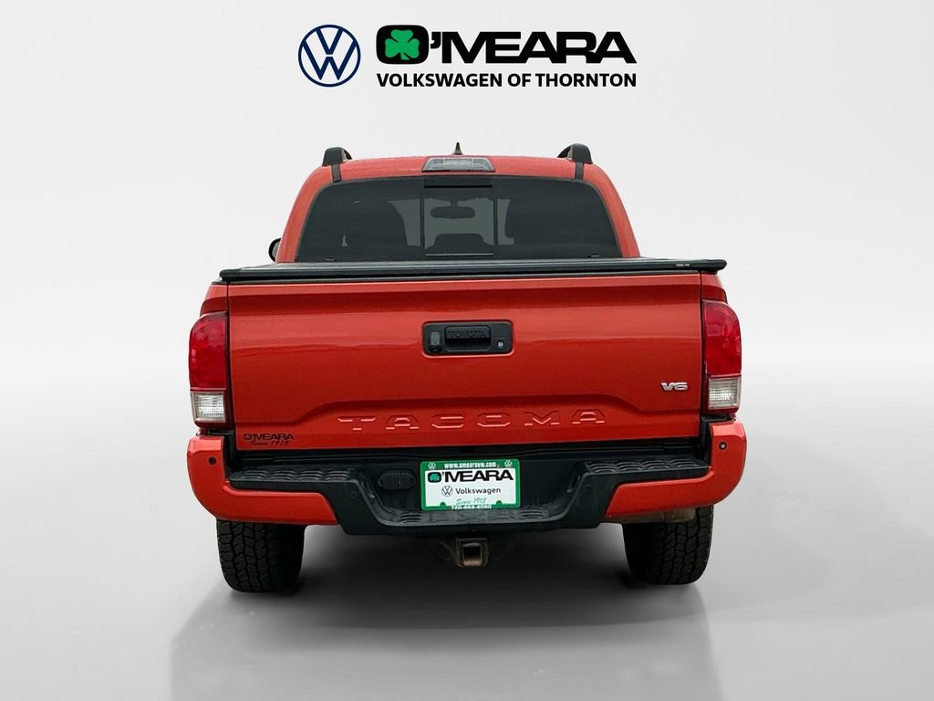 Used 2017 Toyota Tacoma TRD Off-Road AWD/4WD image 4