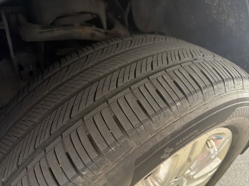 Used 2014 Ford F150 Platinum image 12