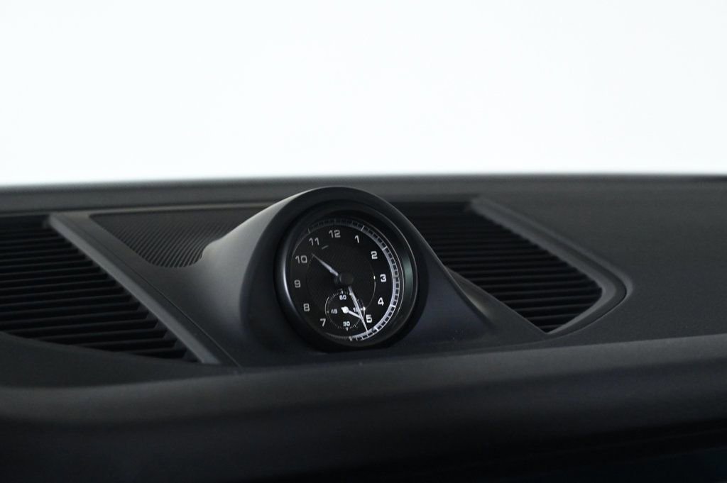 Used 2025 Porsche Macan S image 24