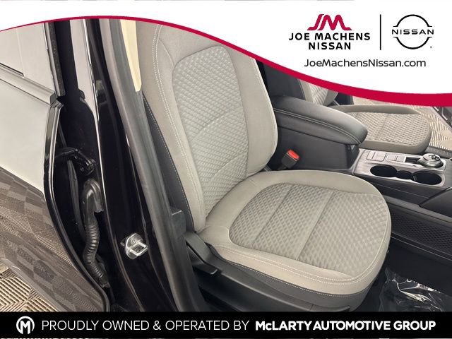 Used 2020 Ford Escape SE image 25