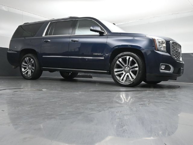 Used 2018 GMC Yukon XL Denali w/ Denali Ultimate Package AWD/4WD image 37