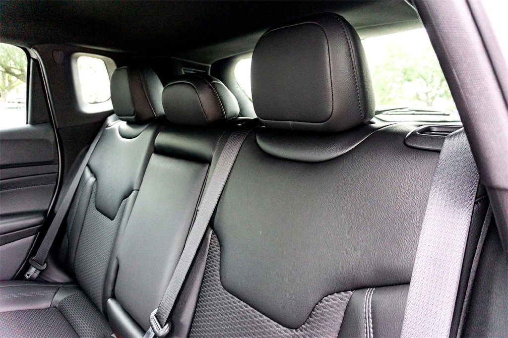 New 2026 Jeep Compass Latitude image 18