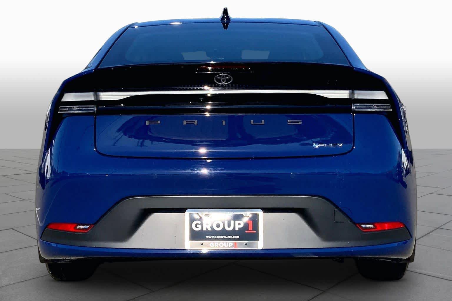 New 2026 Toyota Prius Plug-In Hybrid FWD image 4