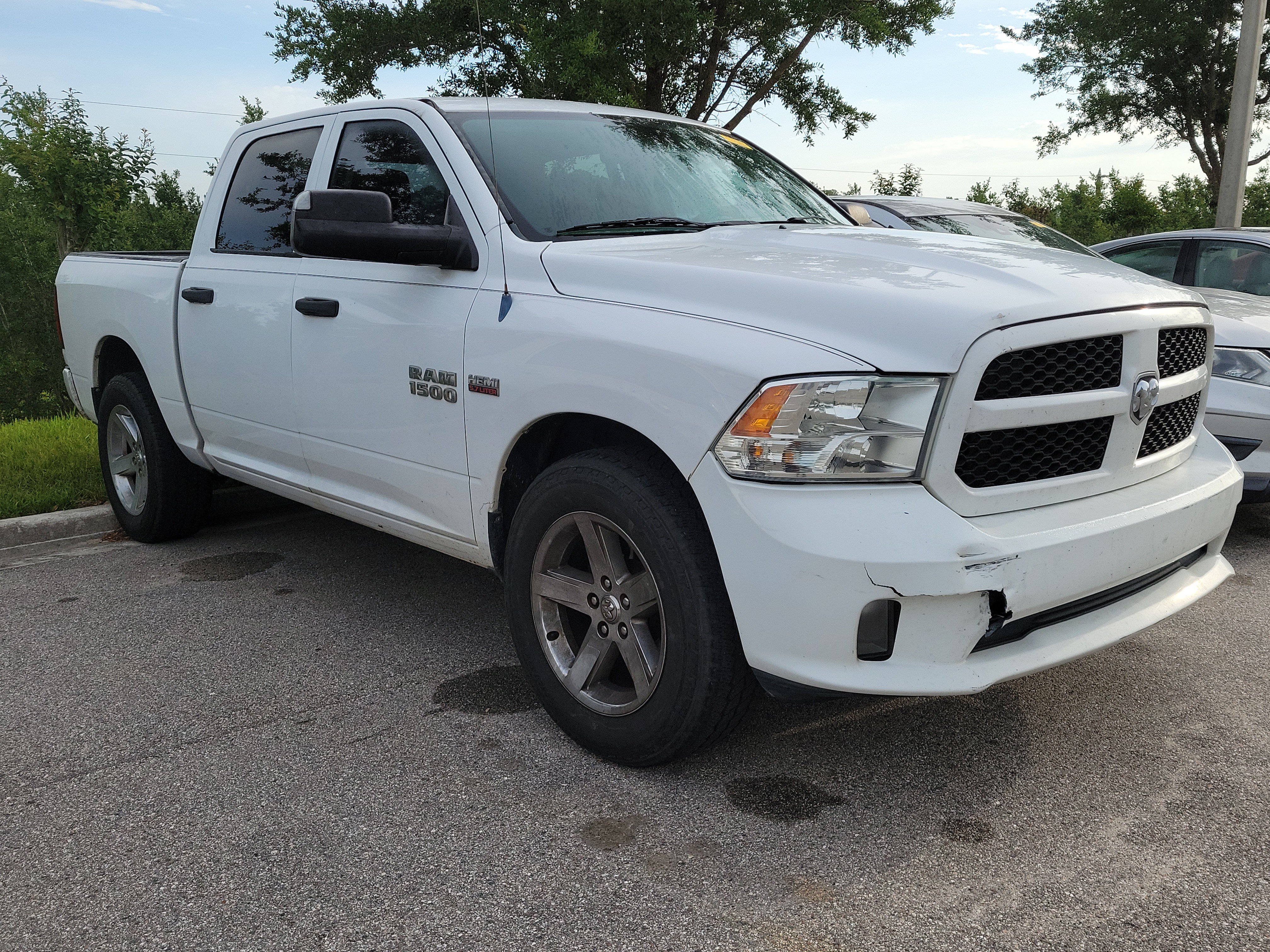 Used 2014 RAM 1500 Express AWD/4WD image 2