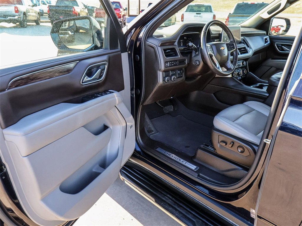 Used 2022 Chevrolet Tahoe LT w/ LT Signature Package image 28