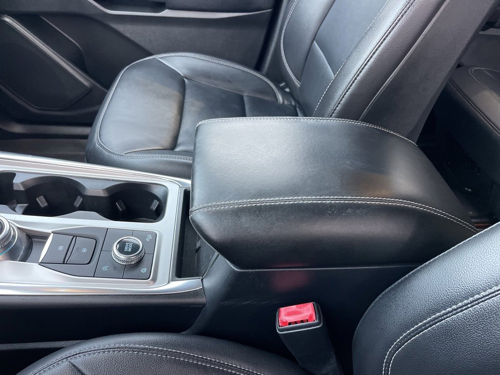 Used 2020 Ford Explorer XLT w/ Equipment Group 202A image 14