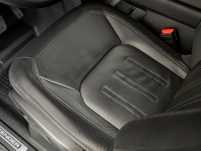 Used 2021 Land Rover Defender 110 X-Dynamic HSE image 15