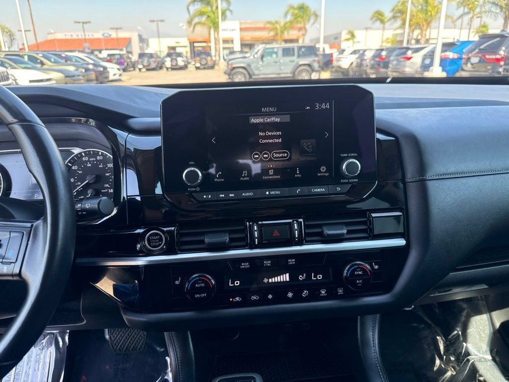 Used 2024 Nissan Pathfinder SV FWD image 18