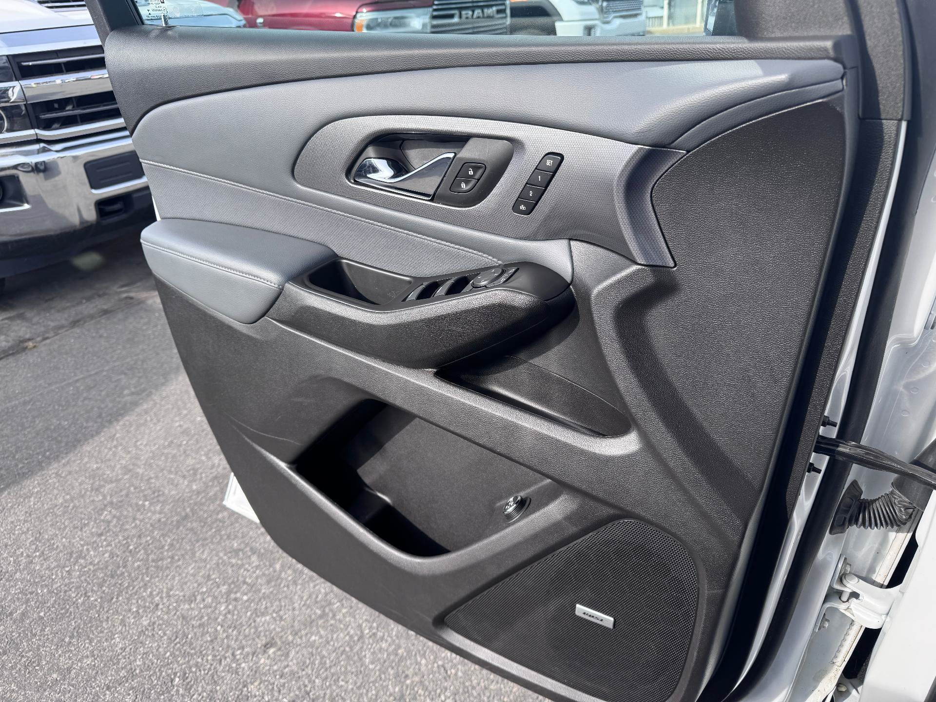 Used 2019 Chevrolet Traverse Premier w/ LPO, Floor Liner Package AWD/4WD image 34