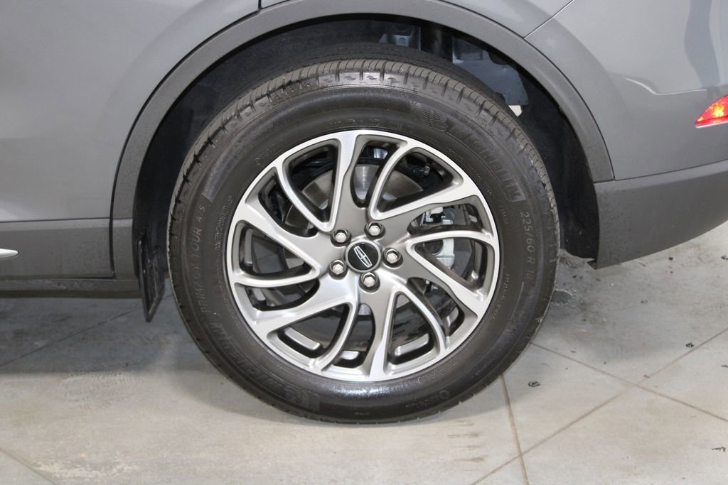 Used 2022 Lincoln Corsair Standard w/ Equipment Group 101A image 17