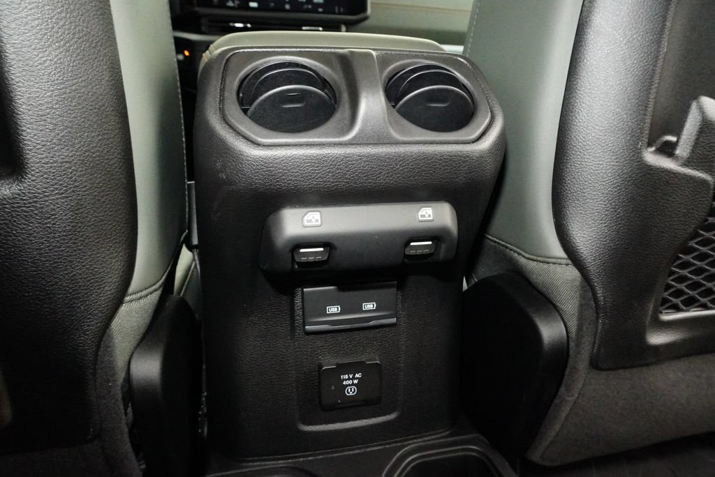 Used 2025 Jeep Gladiator Mojave w/ Convenience Group AWD/4WD image 22