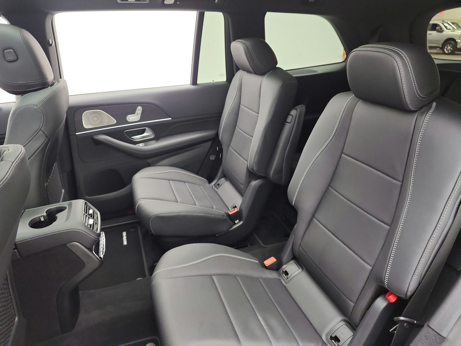 New 2027 Mercedes-Benz GLS 450 4MATIC image 11