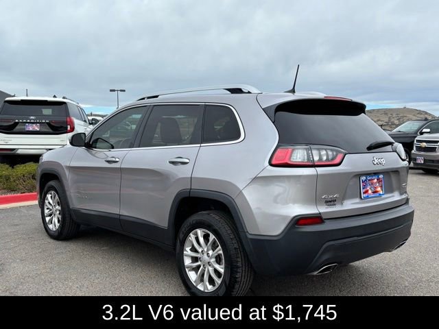 Used 2019 Jeep Cherokee Latitude w/ Cold Weather Group AWD/4WD image 3
