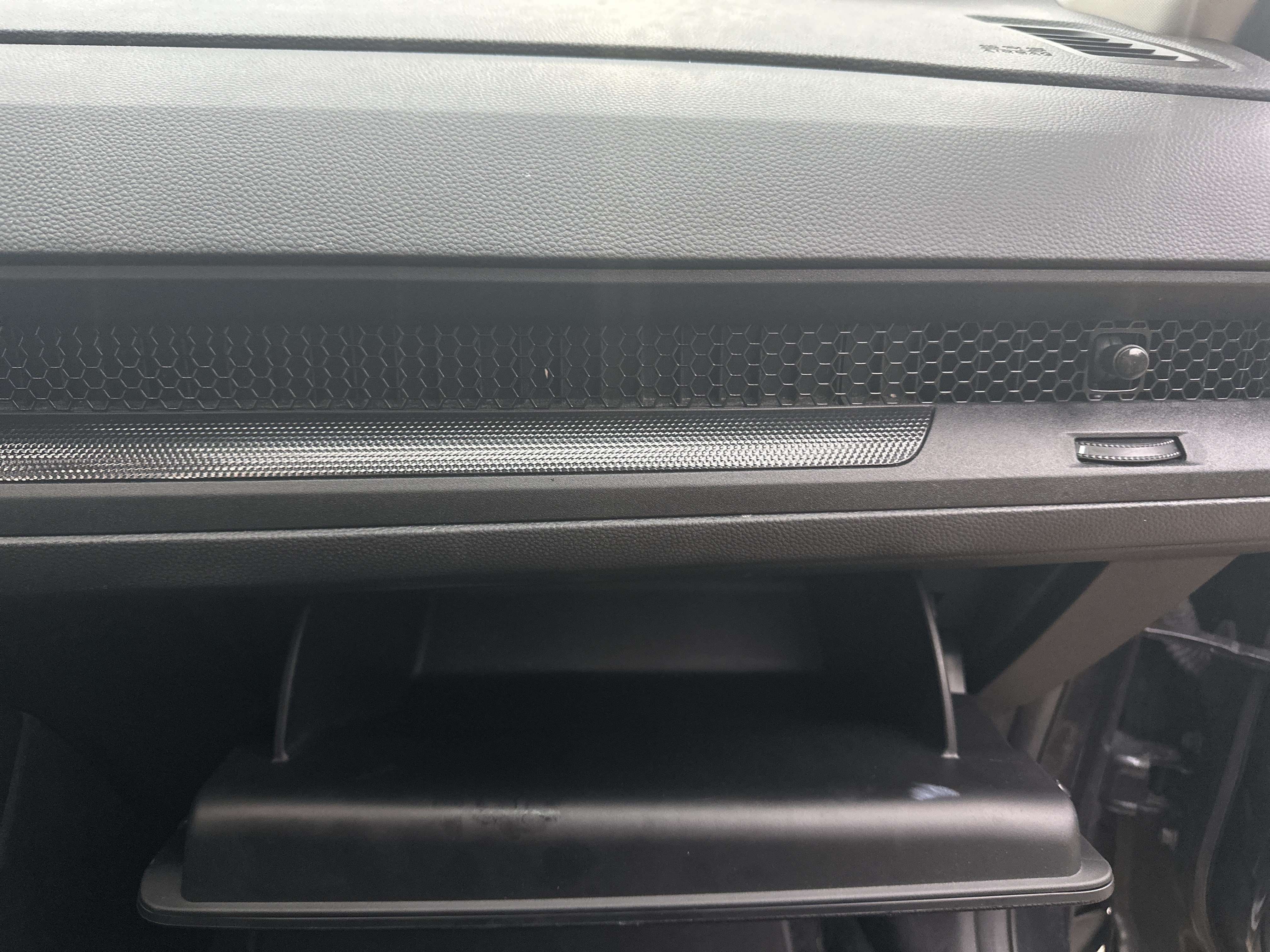 Used 2025 Honda CR-V LX image 21