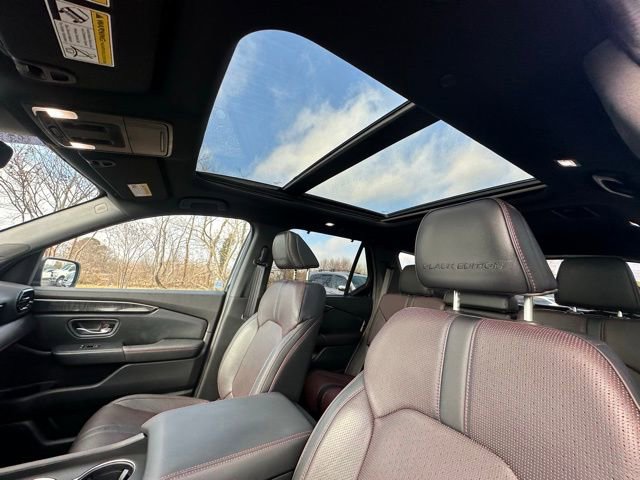 Used 2025 Honda Pilot Black Edition image 25