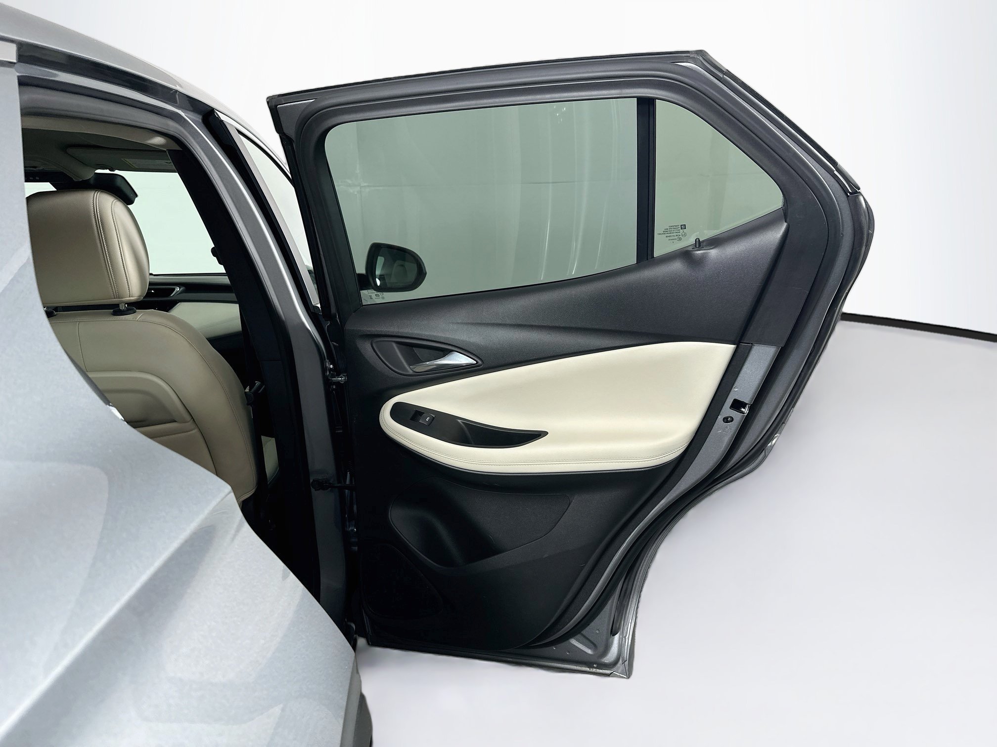 Used 2023 Buick Encore GX Preferred w/ Cold Weather Comfort Package FWD image 28