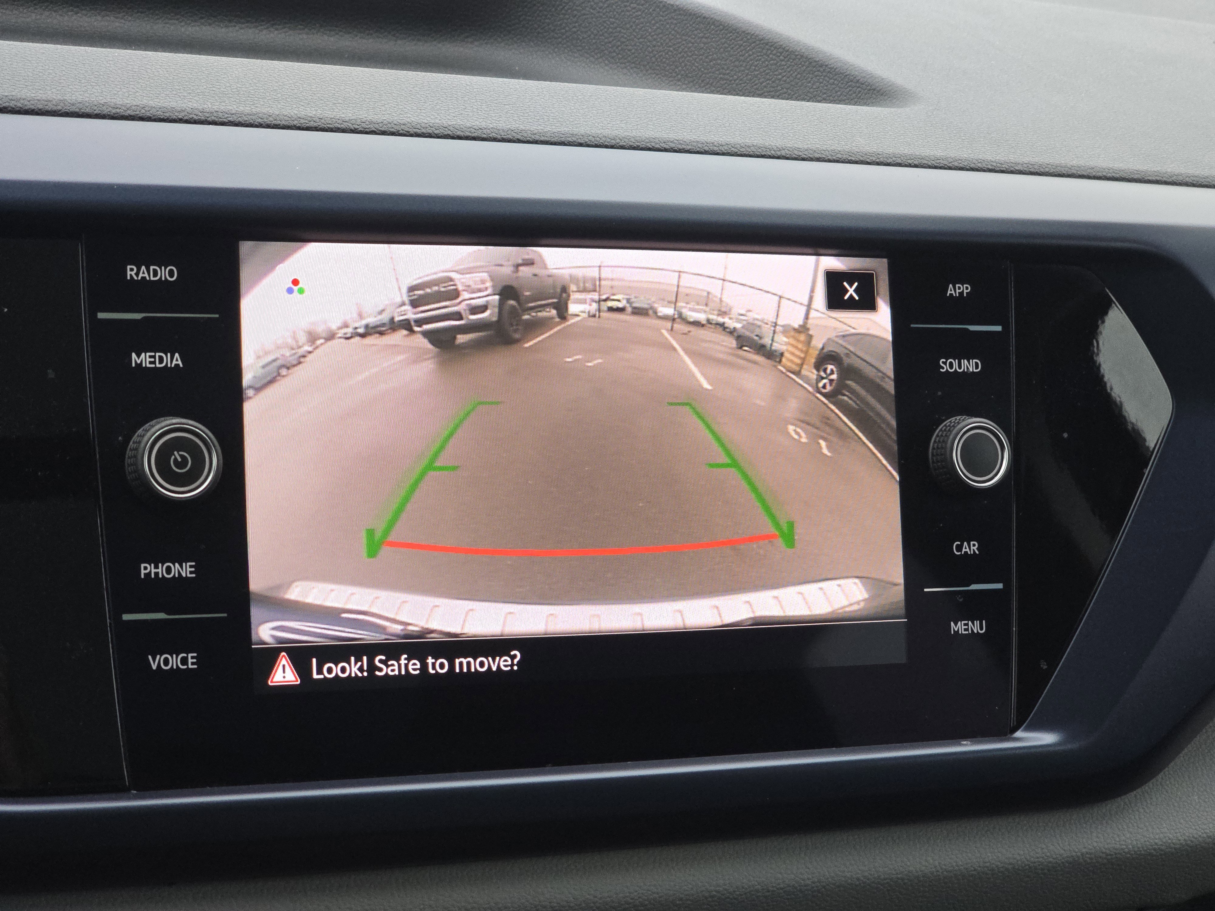 Certified 2023 Volkswagen Taos SE w/ Panoramic Sunroof Package image 22