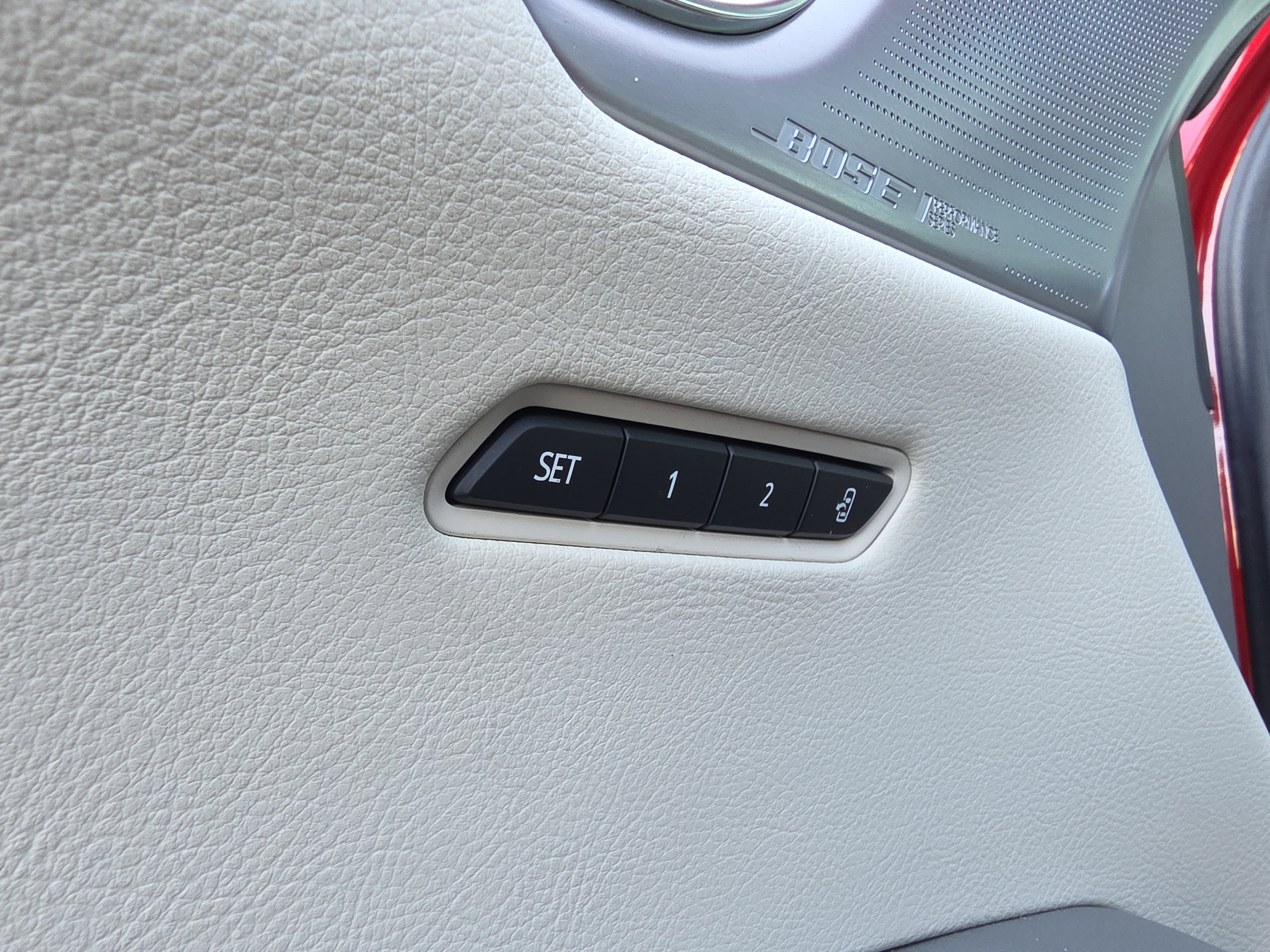 Used 2025 Cadillac XT6 Premium Luxury image 11