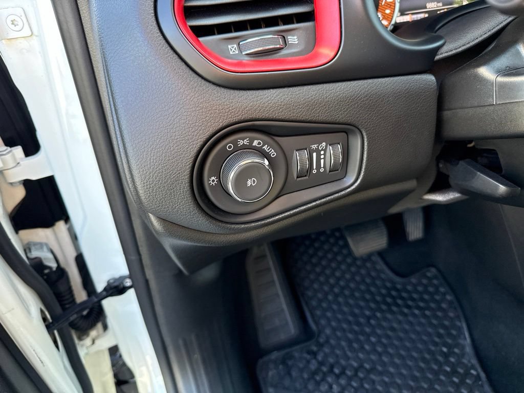 Used 2023 Jeep Renegade Trailhawk w/ Trailhawk Elite Group AWD/4WD image 26