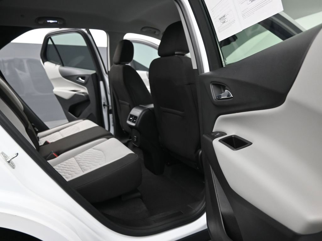 Used 2020 Chevrolet Equinox LS image 18