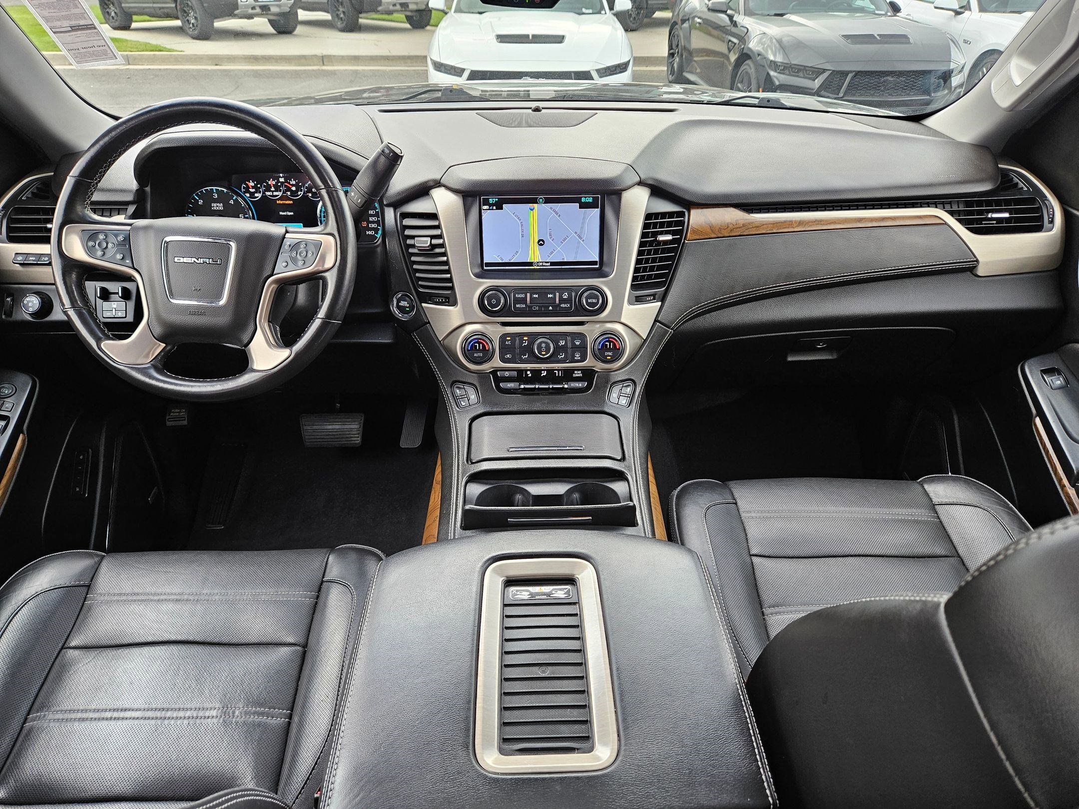 Used 2020 GMC Yukon Denali w/ Denali Ultimate Package AWD/4WD image 31