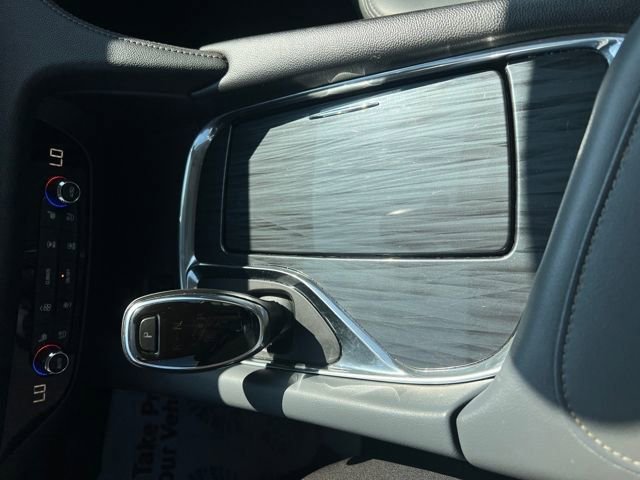 Used 2020 Buick Enclave Premium w/ Sun and Sites Package image 22