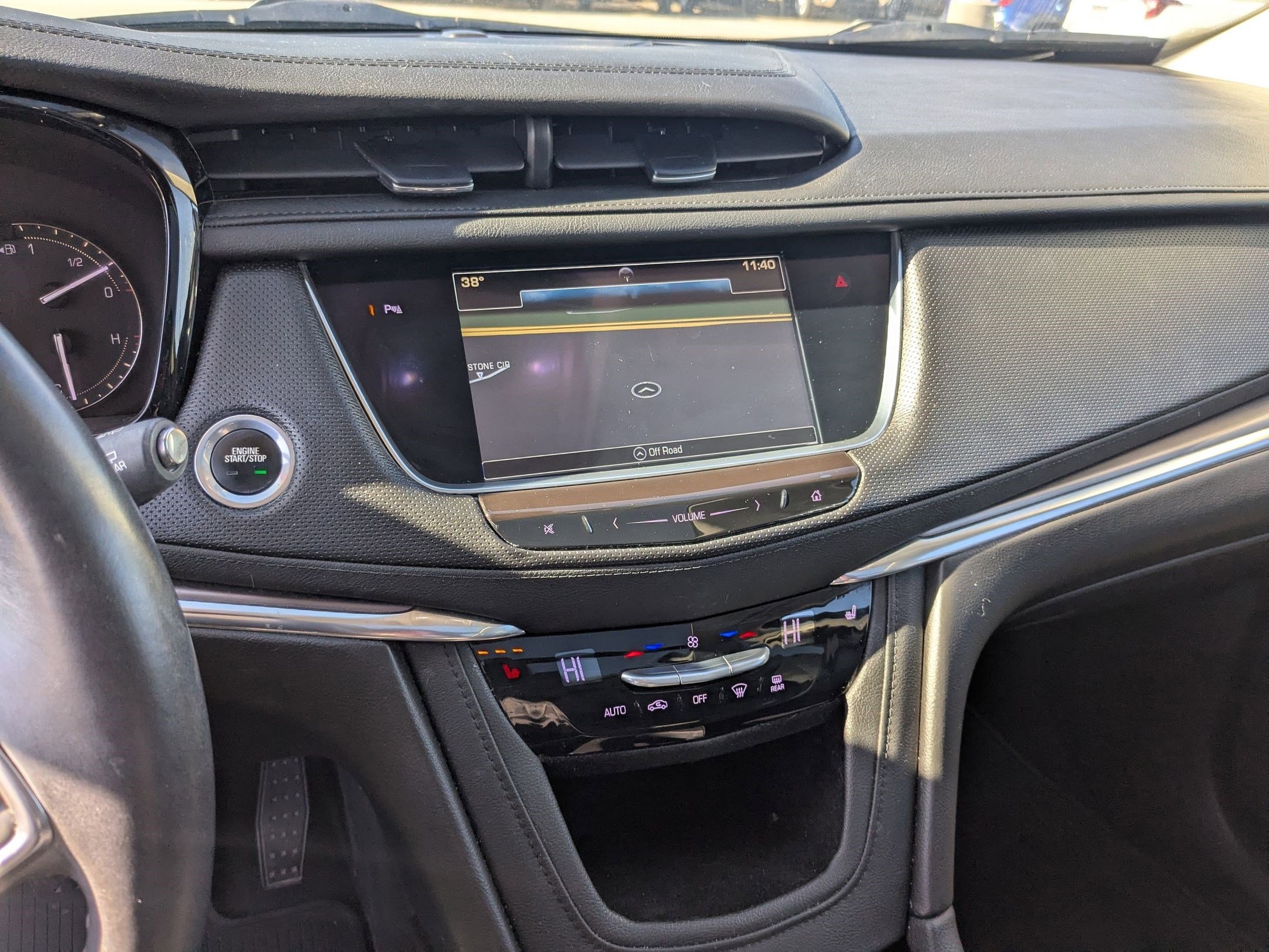 Used 2017 Cadillac XT5 Luxury image 18