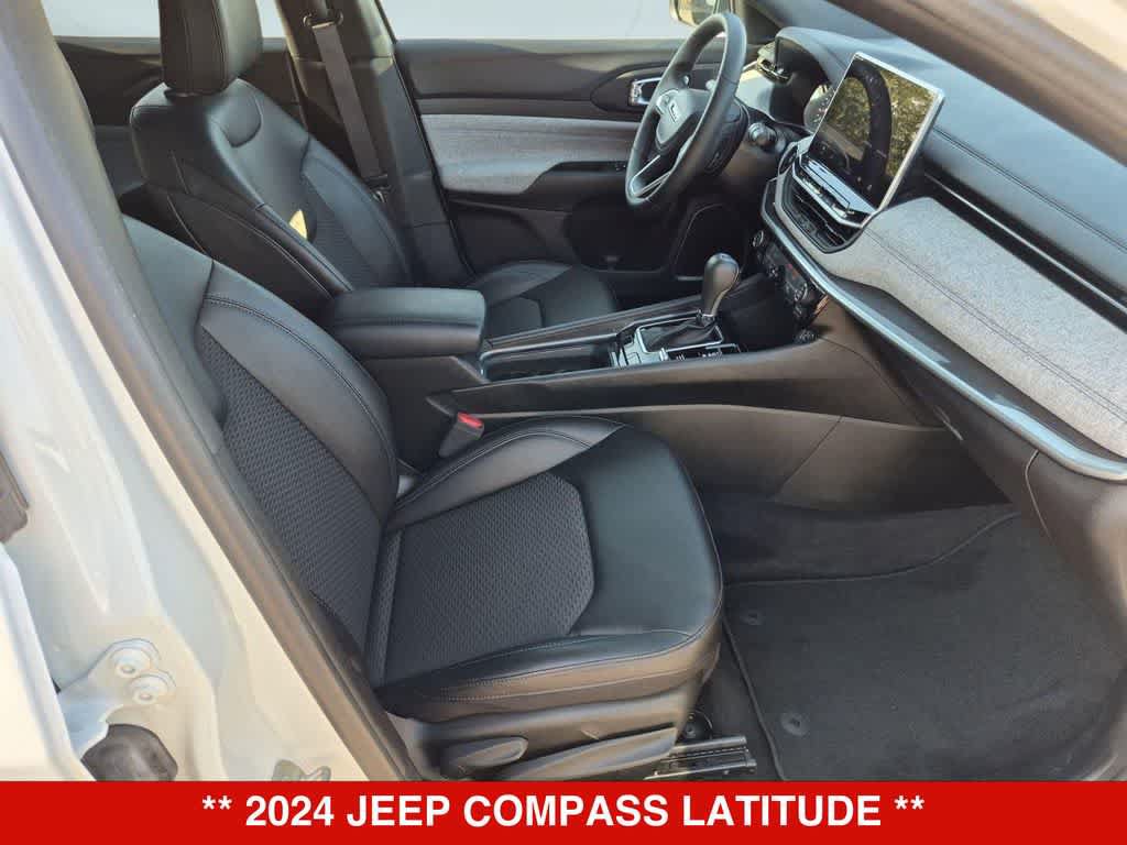 Used 2024 Jeep Compass Latitude AWD/4WD image 21