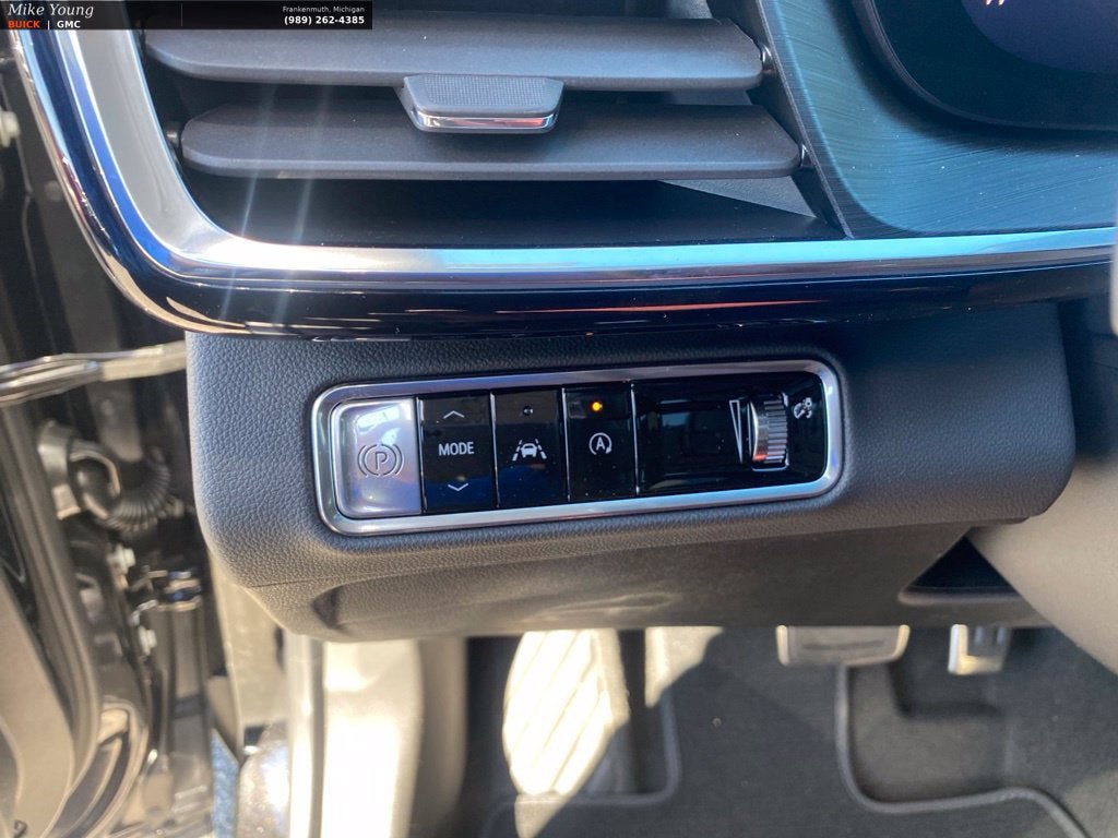 New 2026 Buick Envision Sport Touring AWD/4WD image 17