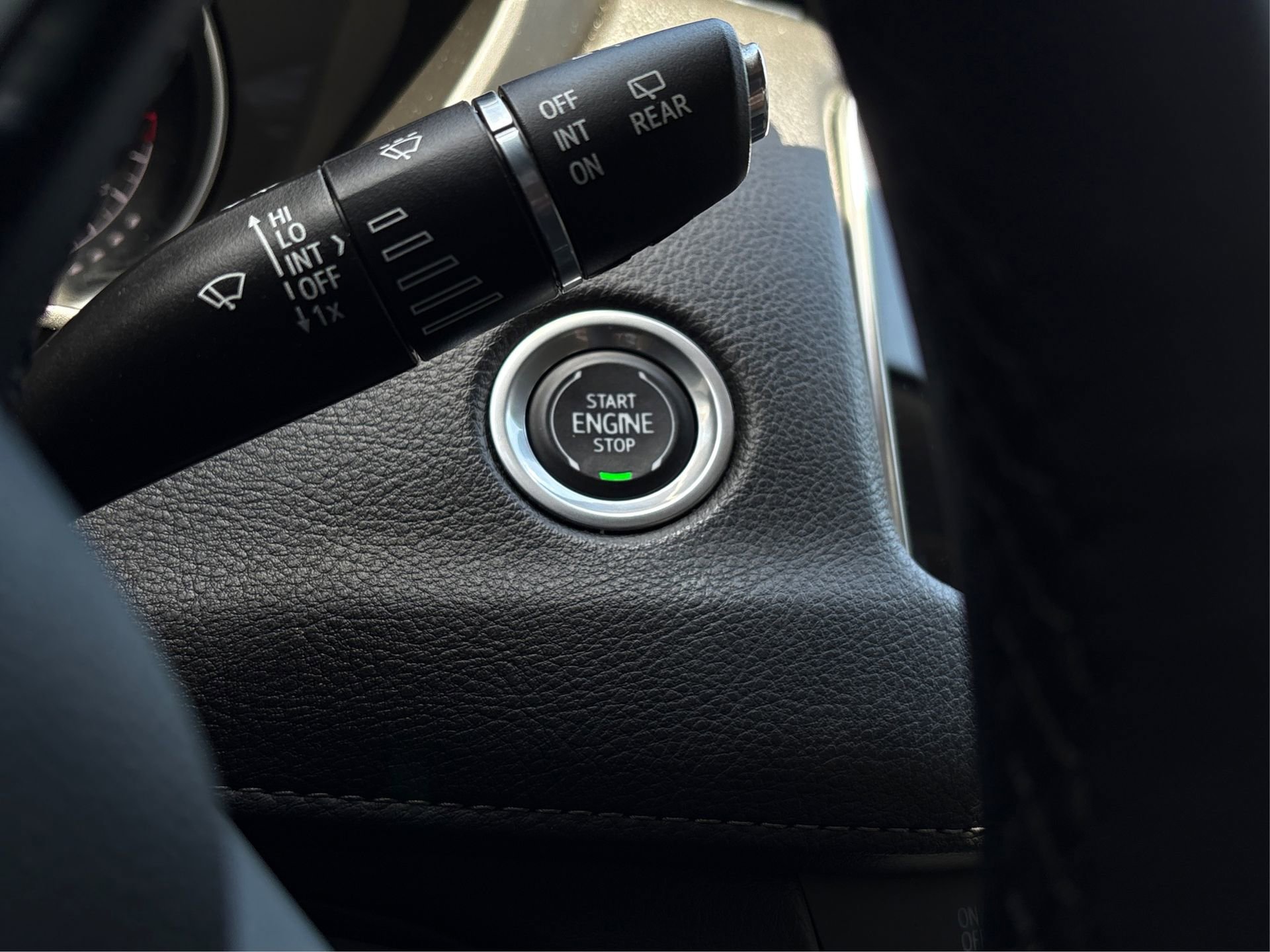 Used 2023 Cadillac XT4 Luxury w/ Driver Awareness Package FWD image 26