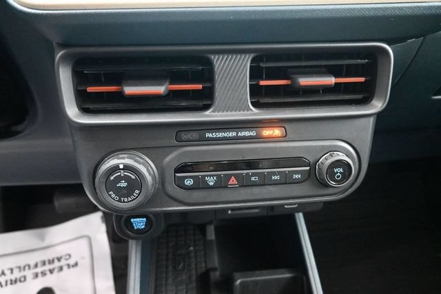 Certified 2025 Ford Maverick Lariat AWD/4WD image 18