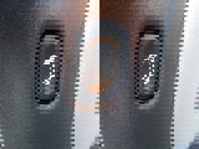 Used 2014 Jeep Cherokee Limited w/ Luxury Group image 13