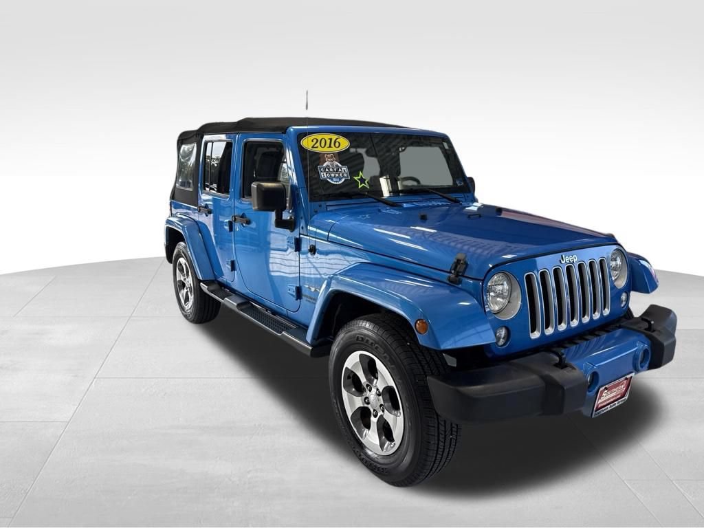 Used 2016 Jeep Wrangler Unlimited Sahara w/ Connectivity Group AWD/4WD image 12